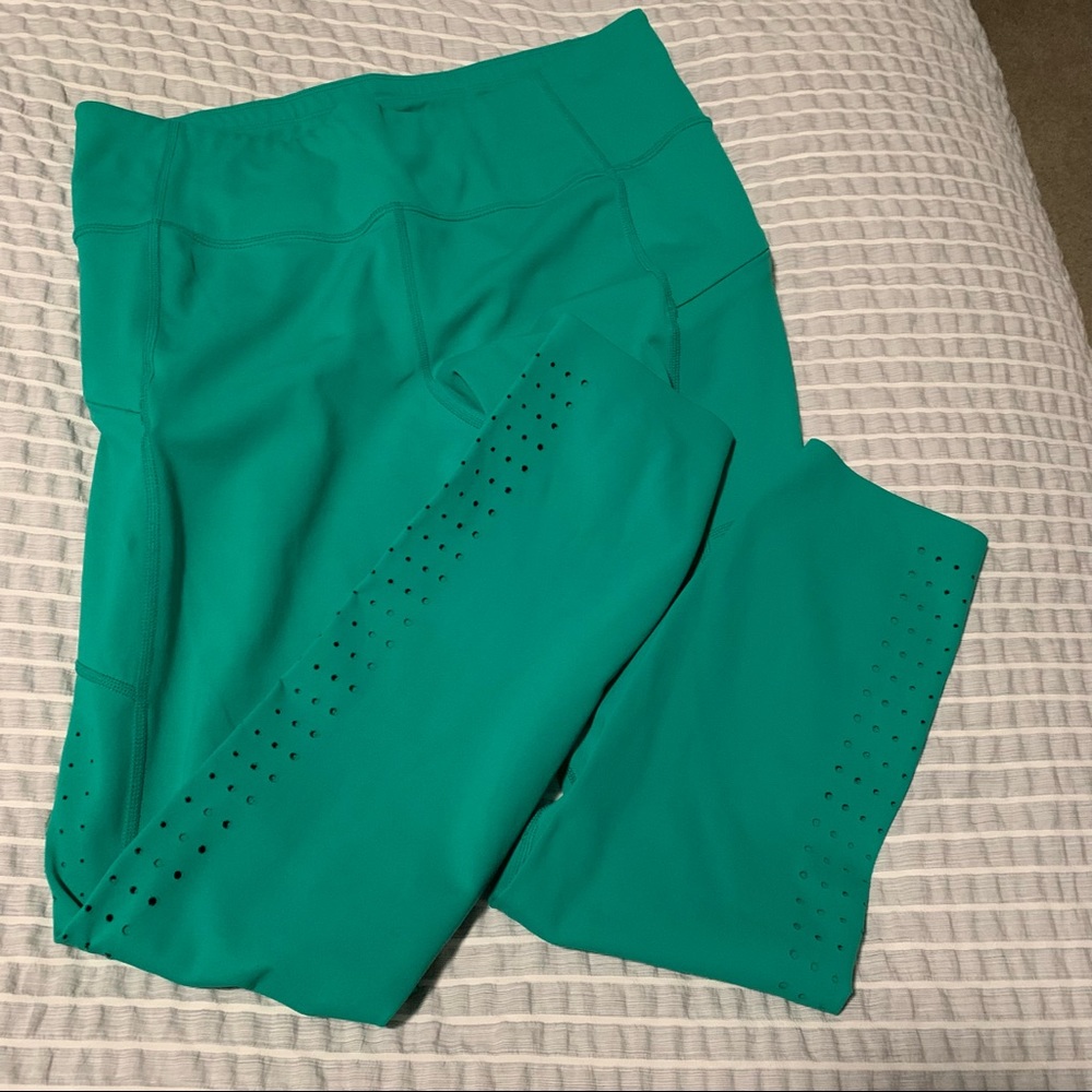 Athleta Teal Green 7/8 Workout Leggings, Medium